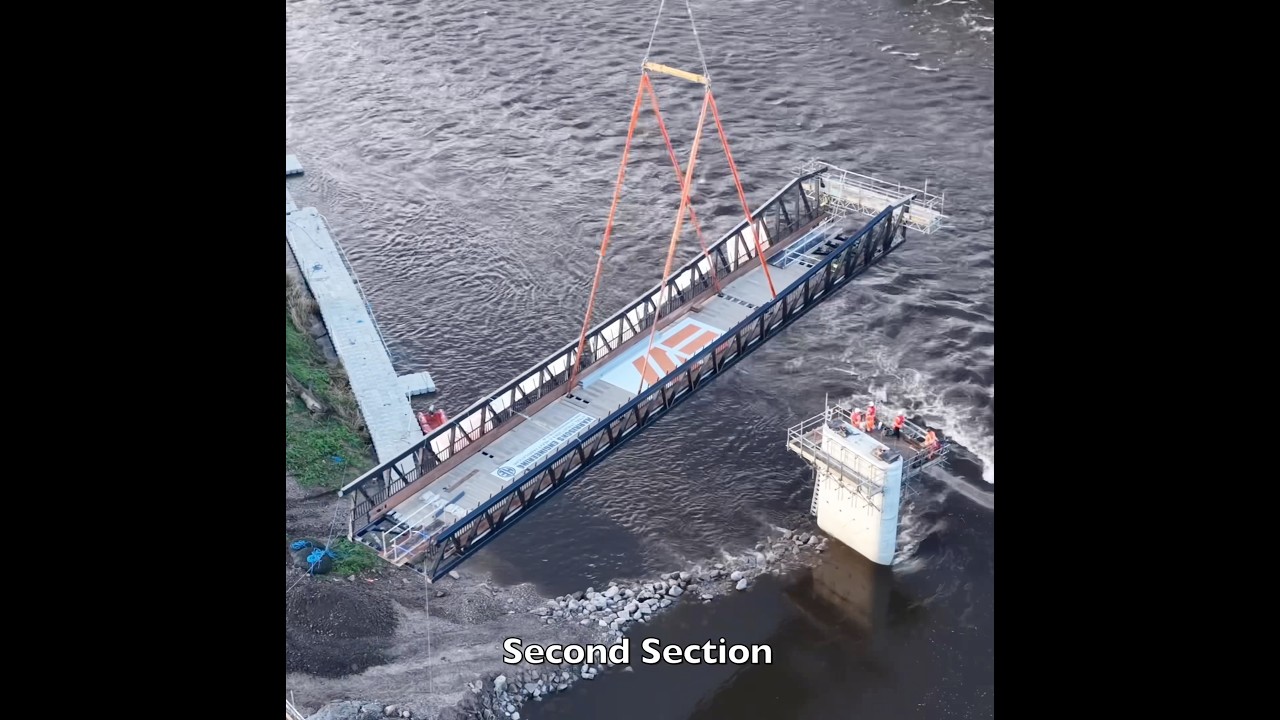 Watch all 4 sections of the new Tram Bridge in Preston being lifted into place!
