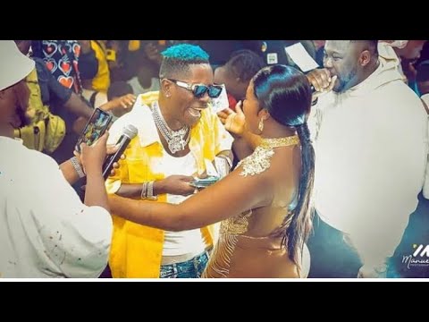 Shatta Wale shows love to Medikal & Fella Makafui at Coco Vanilla Restaurant |• Live Concert
