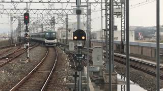 ◆留置線から出る通勤準急　中之島行き　枚方市駅　「京阪のる人、おけいはん。」◆
