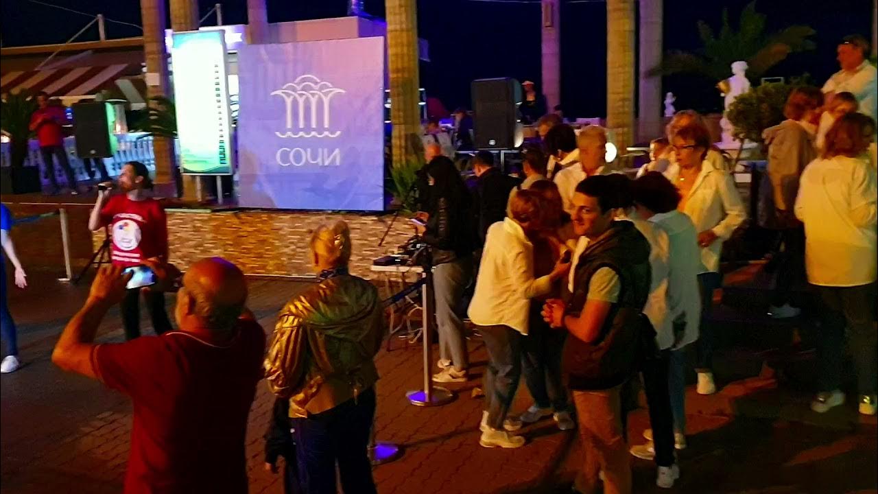 Лазаревское сочи концерты. Цнк сочи лазаревское. Цнк сочи лазаревское. Площадь цнк лазаревское. Центр национальных культур лазаревское.