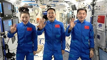 Chinese astronauts greet students on Earth before space lecture