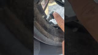Suzuki v-strom 650 tyre valve stem broken #motorcycle #suzuki #vstrom #vstrom650 #automobile