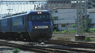 鶴見線普通浜川崎行き205系1309と横浜市営バス8-3953のバス、EH200-7、横須賀線普通千葉行きE235系1238SF-03、上野東京ライン普通高崎行きE231系1870EK-11が走行！