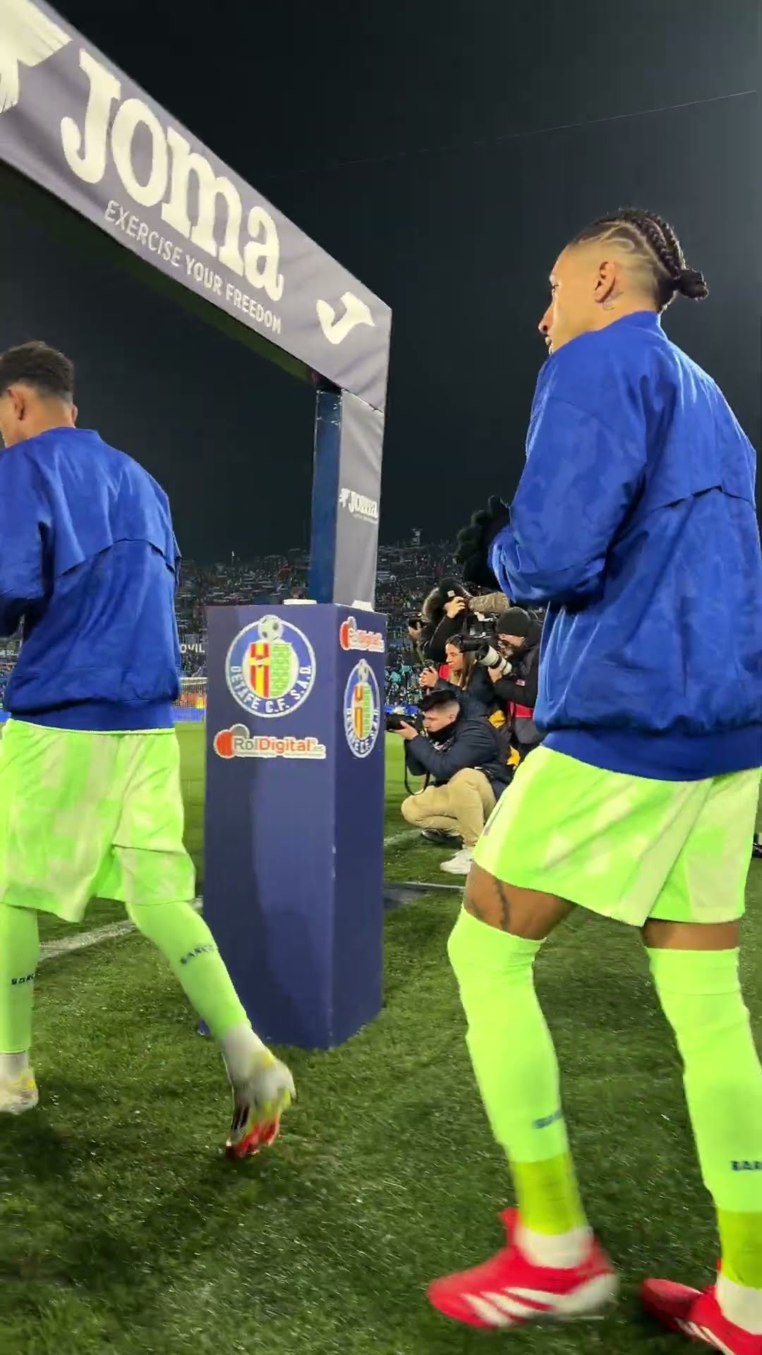 The Guard of Honor for the Super Cup Champs!Thanks, Getafe! ? #fcbarcelona #shorts