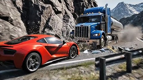 Horrifying moment passenger van loses brakes, collides with 4-seat car and plunges into a deep abyss