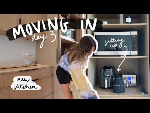 MOVING VLOGS day 3!! Unpacking & setting up my whole kitchen!!