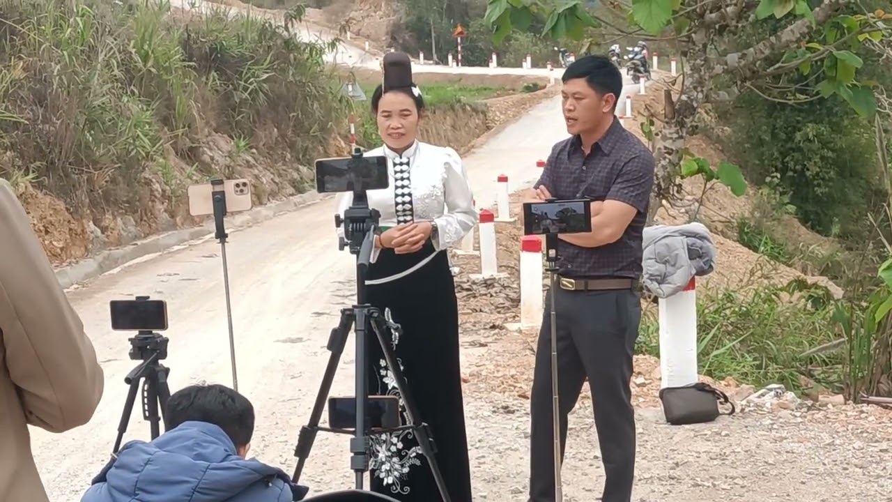 Kim cương lên lai châu 