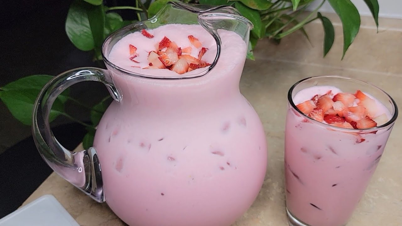 Agua De Fresa Cremosita Estilo La Michoacana 🤤 Maggie Cocina - YouTube