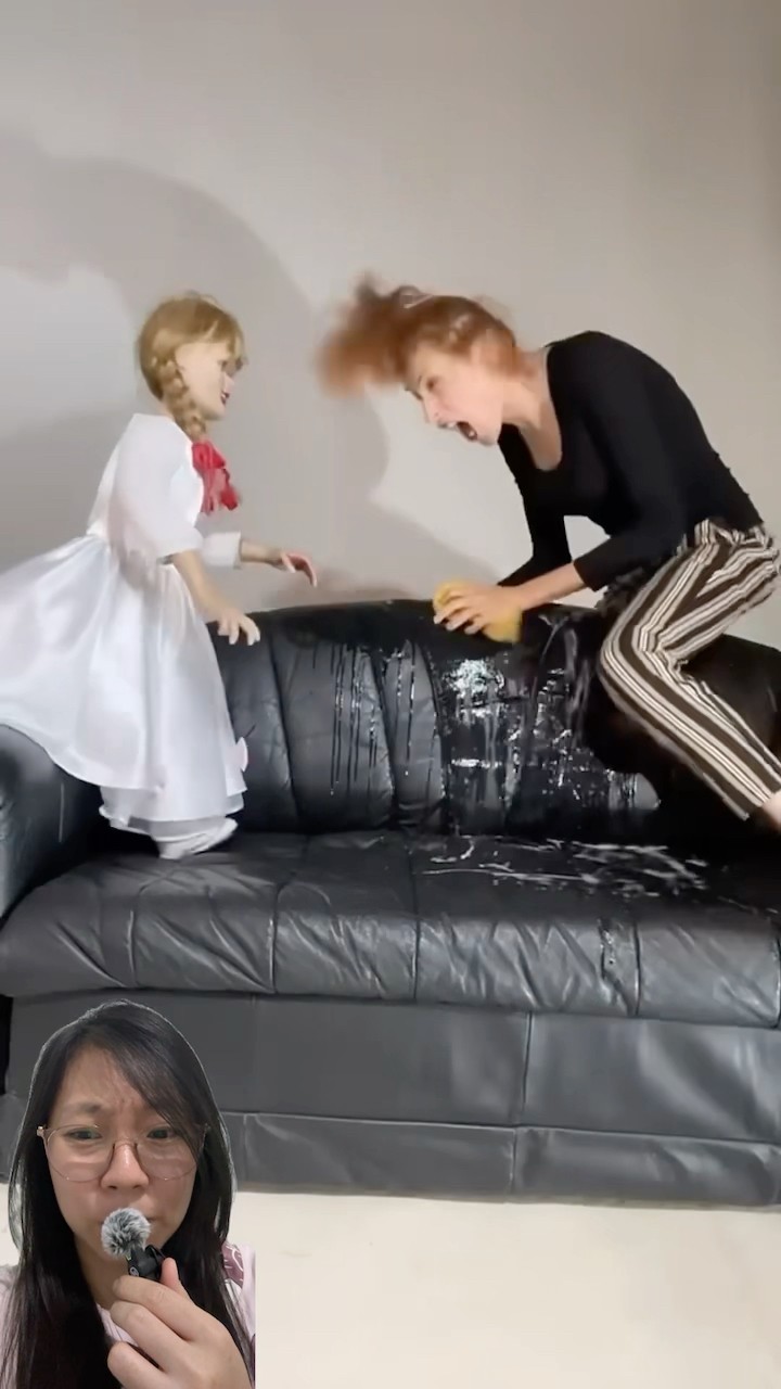MAMA KESAL SELALU CUCI SOFA AKIBAT OMPOL ADEK #shorts