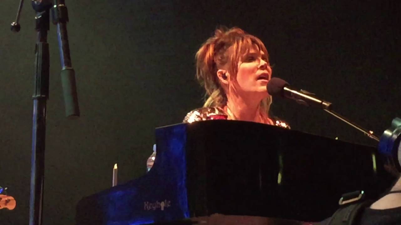 Beth hart - Lay Your Hands On Me @Amager Bio June 28th 2016