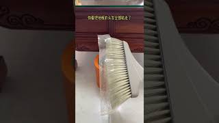 居家小妙招，這樣清理地上的頭髮很乾淨連買吸塵器的錢都省了👌