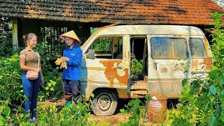 The genius girl bought a badly damaged old car from her neighbor.