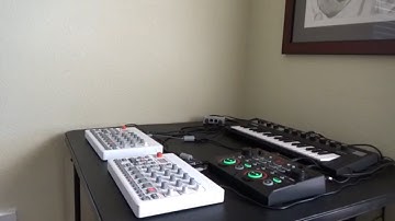 Boss RC202 Loop Station - Yamaha Reface CP - Elektron Model:Samples X2 - US E9 Squier Strat