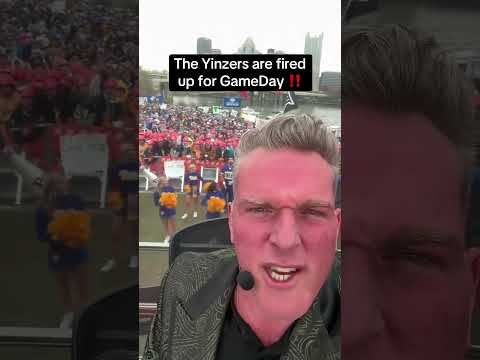 Pat McAfee was all ready for College GameDay in his hometown of Pittsburgh 👏