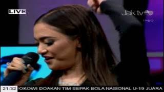 Amel Alvi Jadi Penyanyi Dangdut