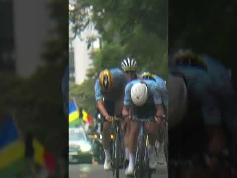 Remco is not happy 😡 On his spare bike, Remco Evenepoel tries to make some adjustments to his saddle