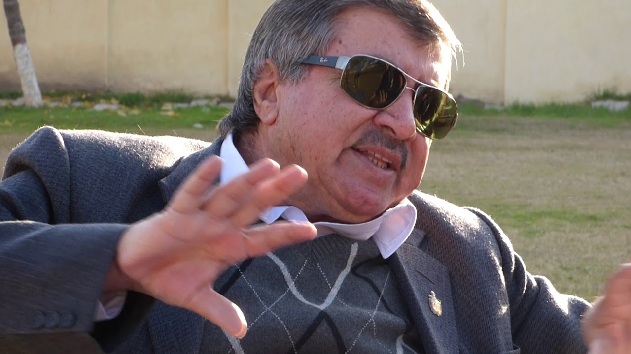 History of squash explained by legend Mr Qamar Zaman - YouTube