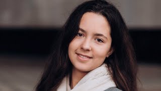 Introductions | Anna Knight, 19, piano