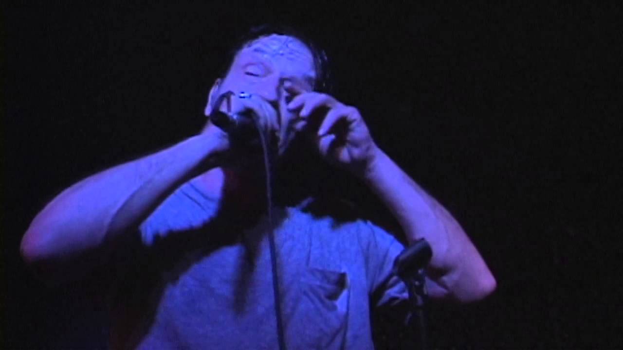 Qui - "Freeze" - Live