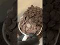 Morgen belegen wir den Brownie mit Oreos und ich zeige euch wie er am Ende aussieht #baking #vegan