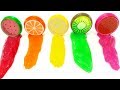 Сюрпризы в фруктах с лизунами. Обзор игрушек из киндер сюрпризов. Развлекательное видео для детей.