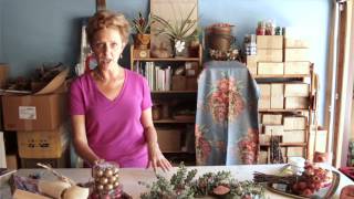 Tips on Decorating a Eucalyptus Wreath : Smart Gardening
