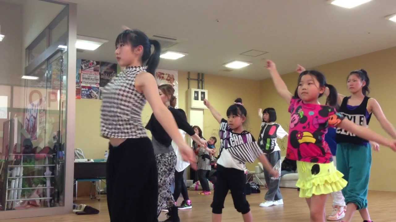 Dance Studio Advanstar  Miei WAACK Lesson part1