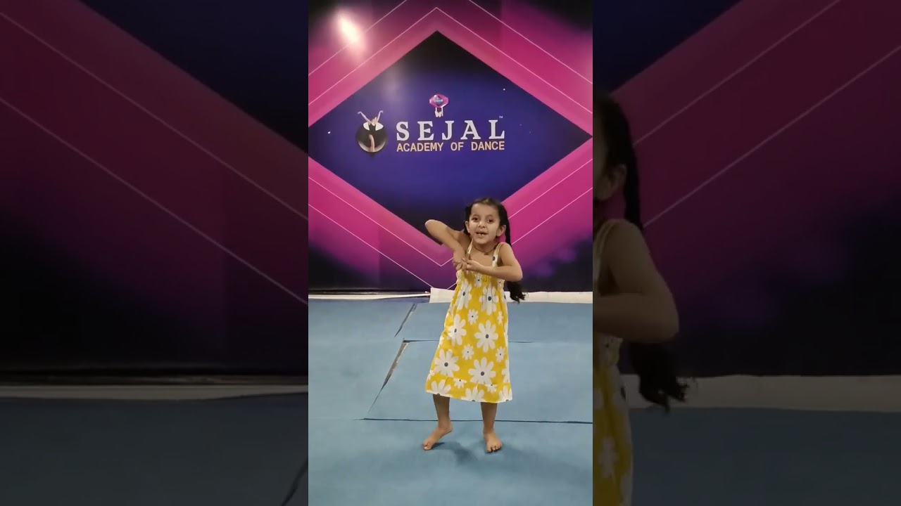 Kamaal Ho Gai | Dance Performance by Avika 