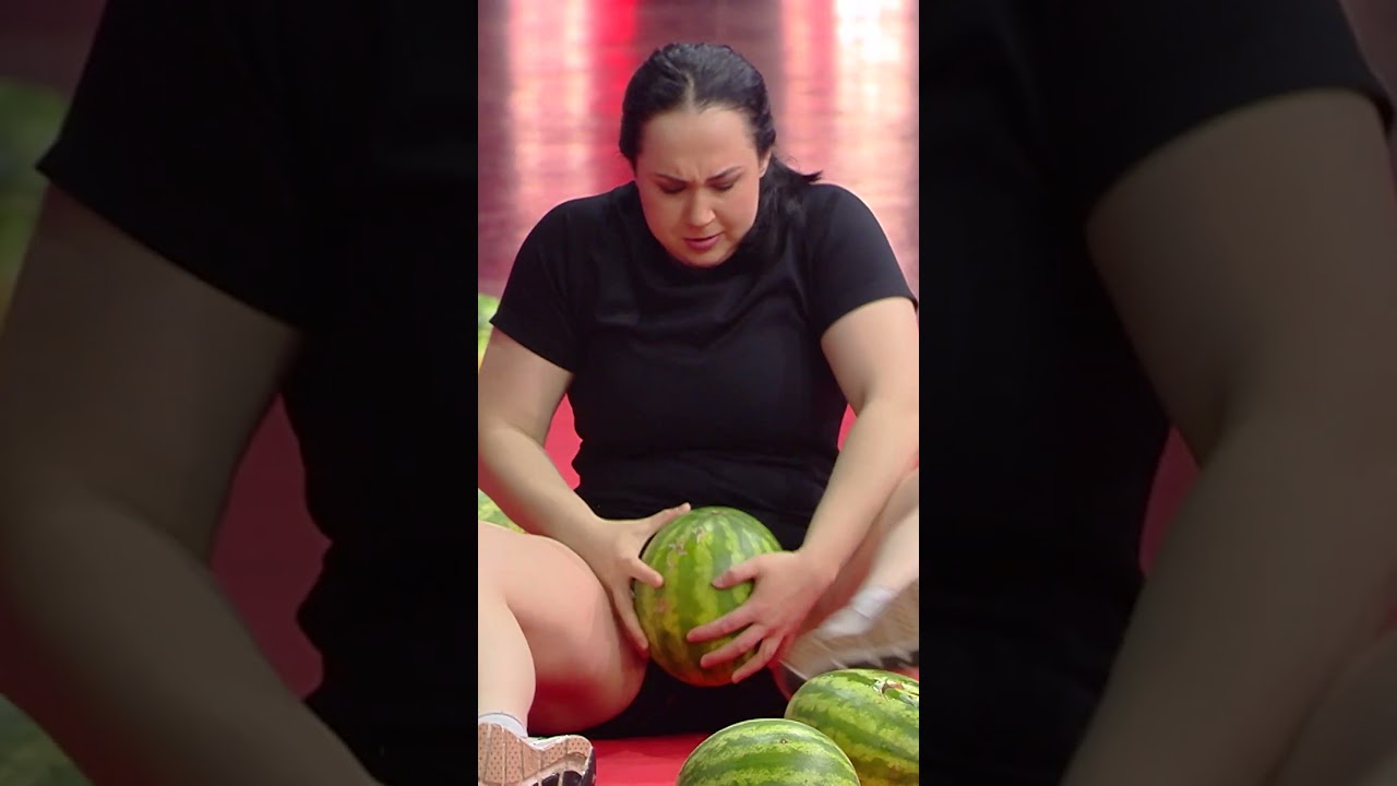 Most watermelons crushed with the thighs in one minute - 5 by Gözde Doğan 🇹🇷