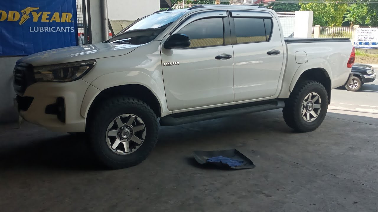 2 INCH LIFT TOYOTA HILUX YouTube