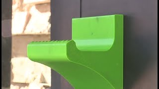 Metro Detroit business duo debuts new touchless door stop