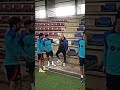 انيستا زار تدريبات برشلونة والتقى باللاعبين انيستا زار تدريبات برشلونة والتقى باللاعبين