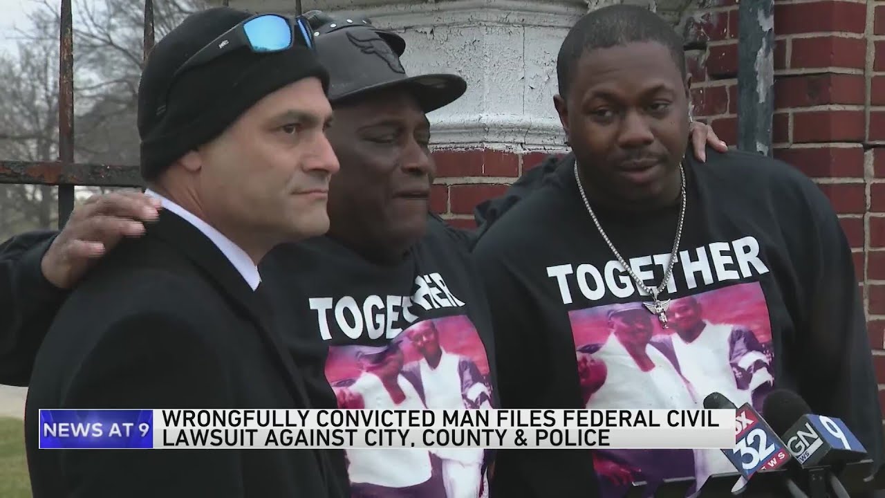 Man who spent 30 years in prison for Chicago murder sues city, CPD for ...