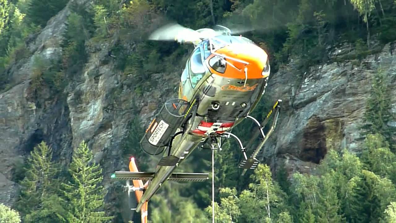 AS 350 B3e CMBH et B3 Héliperformance aux Contamines-Montjoie.