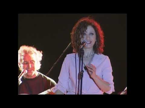 این آهنگ مال کیه Чия е тази песен مستند 2003