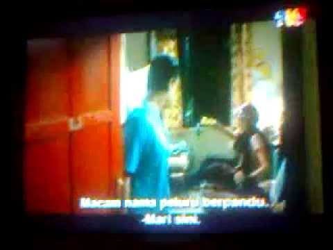 3 Idiots - Conversation between drunken Pia & Rancho ( Farhan laughs) in Malay subtitles - youtube
