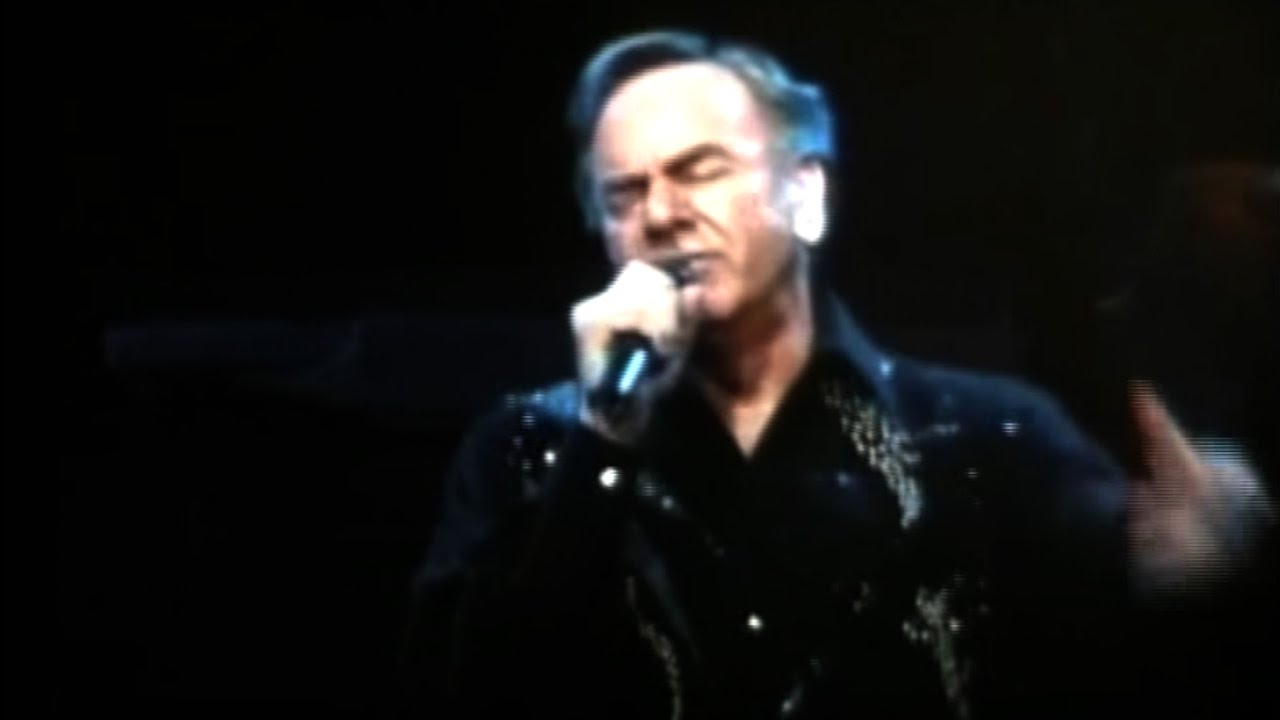 Neil Diamond - Remember Me  (Live August 18, 2005 Madison Square Garden, New York)