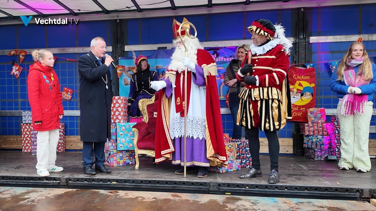 Sinterklaas en Pieten feestelijk ontvangen in Dalfsen