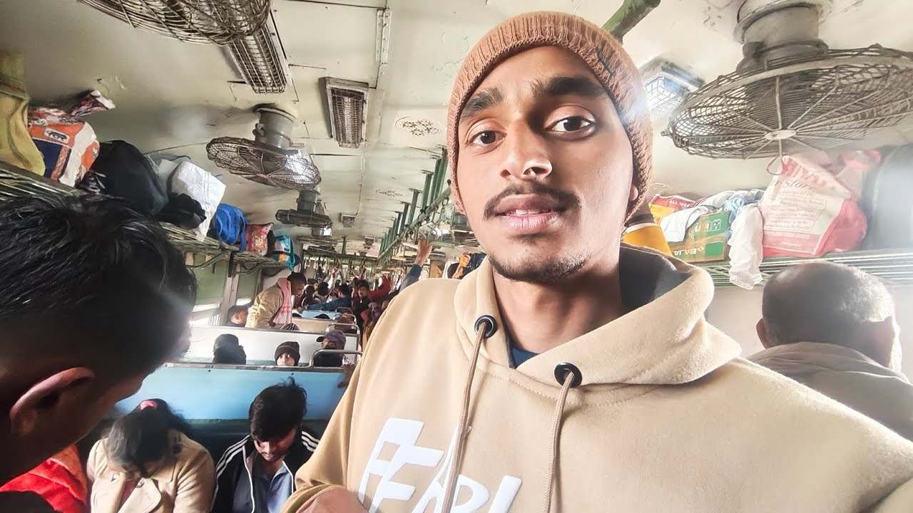 Hum Ja Rahe The Dahi Chura Pahuche. 🙄Or Ajj Train Me Kitna Bhir Hai.😥🤧