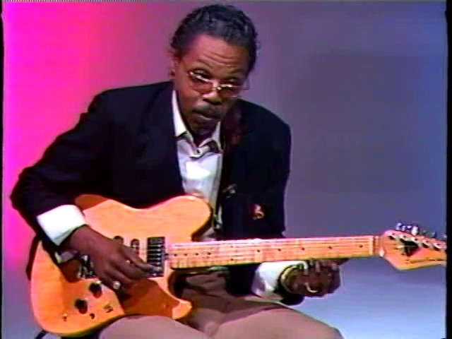 巽朗 7インチ - Akira Tatsumi 7inch Vinyl - YouTube