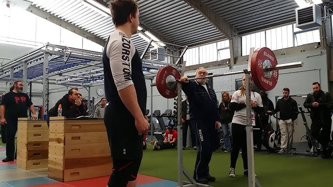 Watch Stefi Cohen's New World Record 518lb Deadlift at 119lb Bodyweight