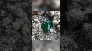 Emerald gemstone photography #photographylovers #viralreels #emeraldsforsale #youtubeshorts #panna screenshot 2