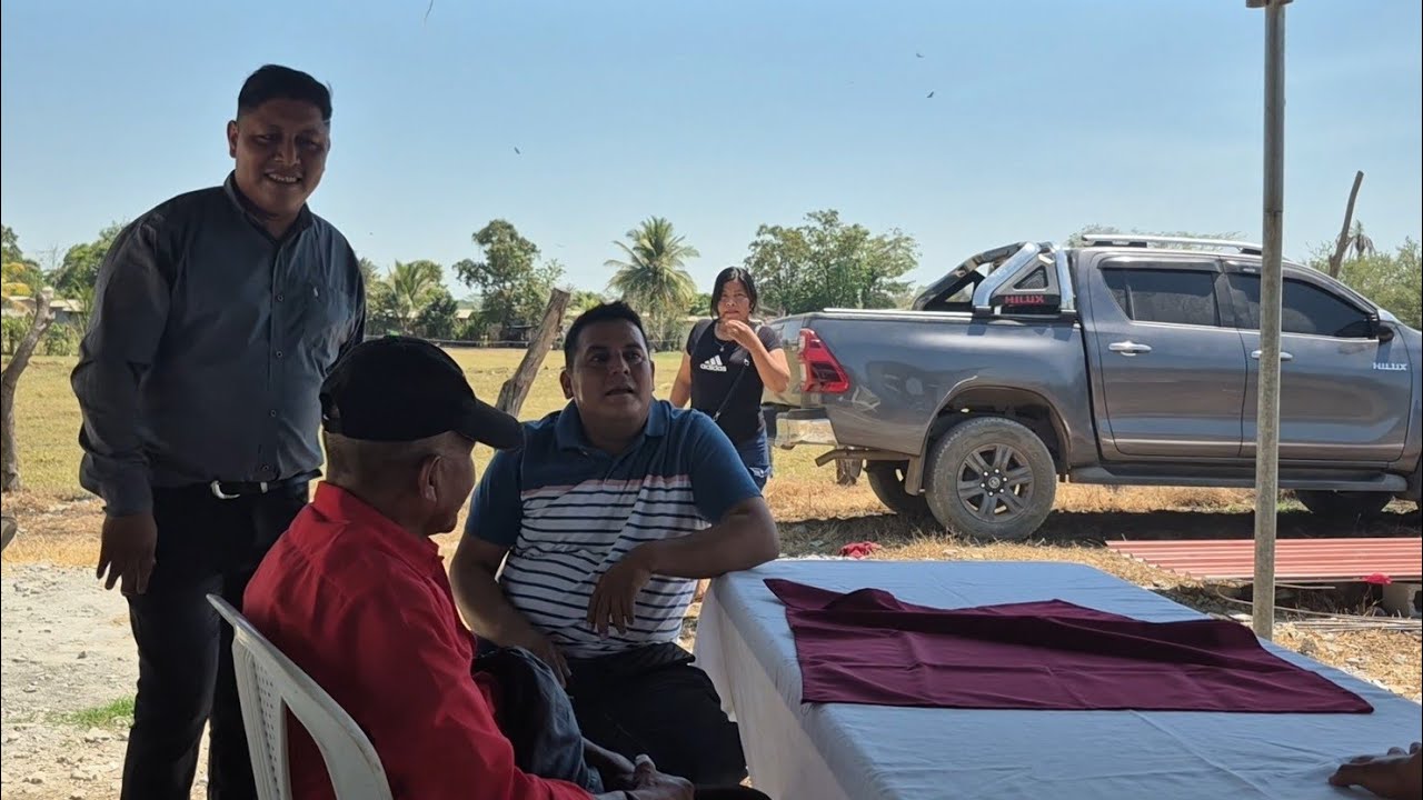 Amigos y familiares llegaron Noe y su esposa fueron los primeros en llegar🥳