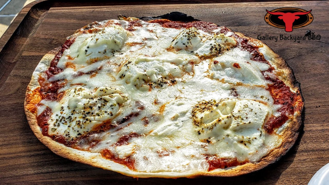 Masterbuilt Gravity Series 1050/560 Homemade Thin Crust Pizza White