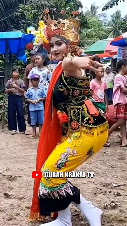 3 Penari Gandrung Yang Mempesona