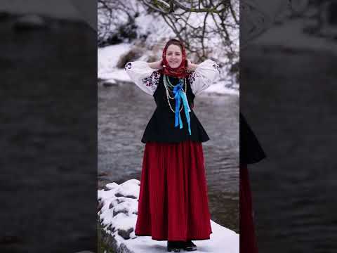 Video: Costume populare din Rusia. Costumele poporului rus