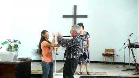 Hand clapping game