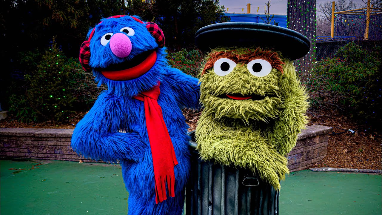 Sesame Street Friends in their Winter Attire (Sesame Place Philadelphia ...