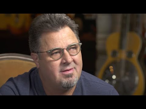 Vince Gill Shares Troubling Details About His Wife Amy Grant’s Accident