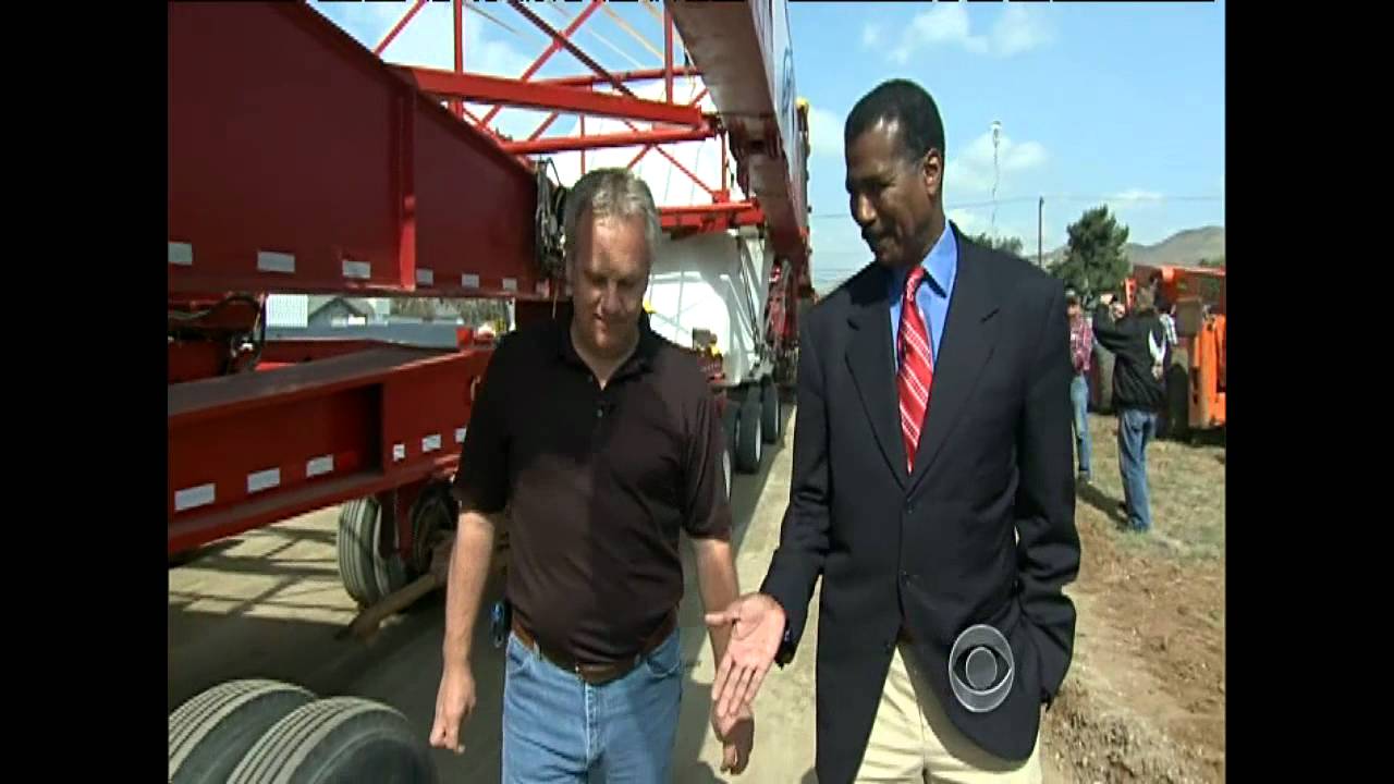 Massive boulder makes journey to Calif. art museum